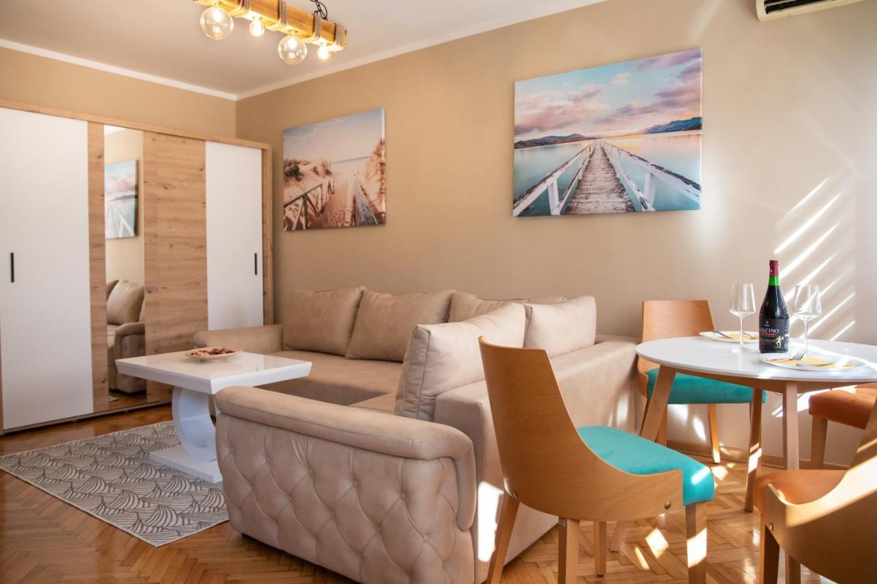 Apartamento Nikolas Belgrado Exterior foto